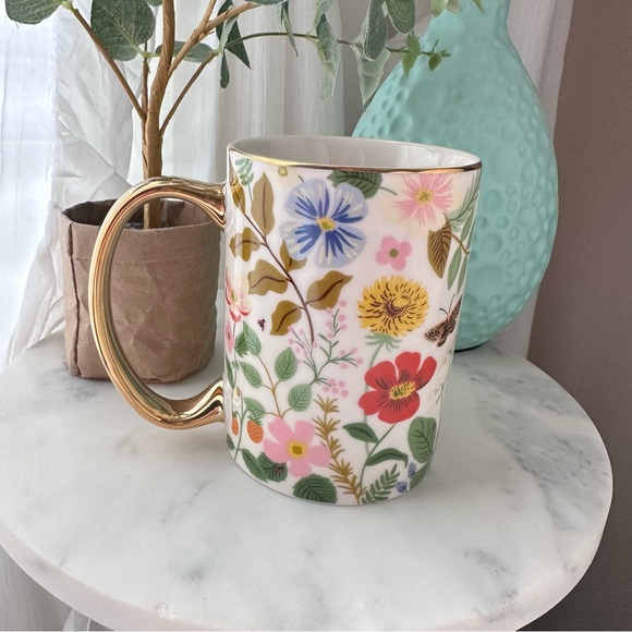 Rifle Paper Co. 🍓🌱 Porcelain Garden Mug — Strawberry Fields - Picture 10 of 15